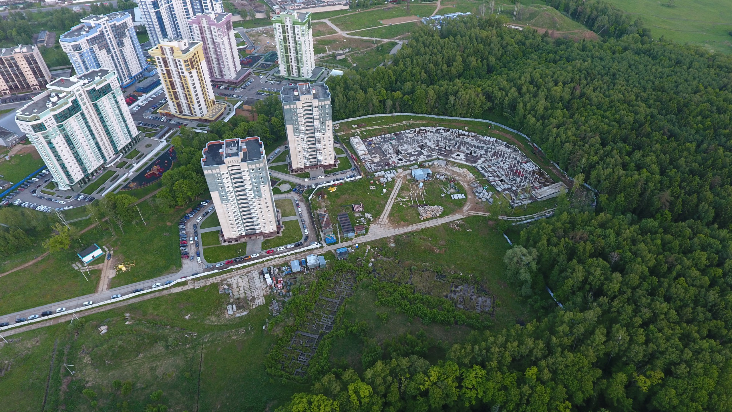 ЖК зеленый остров Екатеринбург. Зеленый остров ЕКБ. Проект ЖК зеленый остров Екатеринбург. ЖК «амйрский паркт» фото.